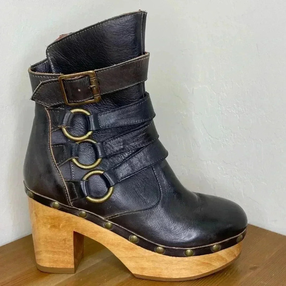 NEW BED STU Moira Black Rustic Leather Buckled Platform Booties Size 6 - Picture 2 of 8